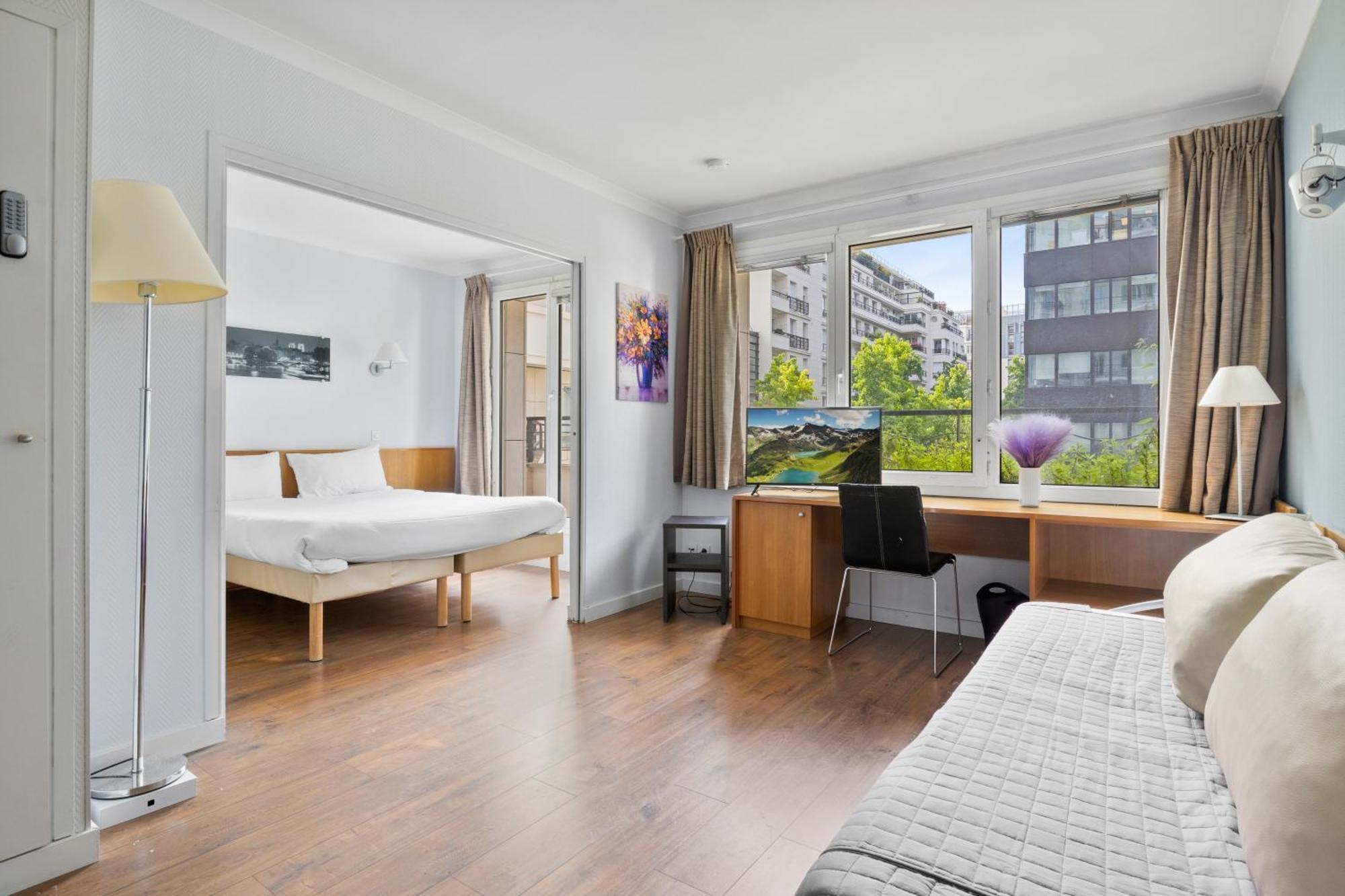 Grand Appartement Avec Balcon - Proche Parc Des Expo - Parking Privee Issy-les-Moulineaux Eksteriør bilde